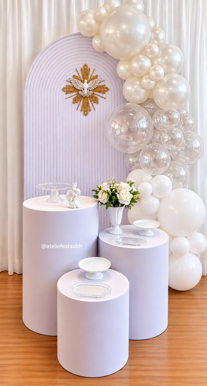 Batizado Com Capa Ripada E Balão Branco - Ateliê Festas