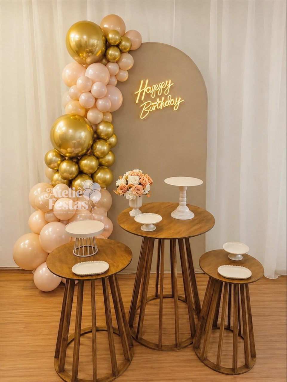 Kit Adulto Com Mesas de Madeira E Led - Ateliê Festas