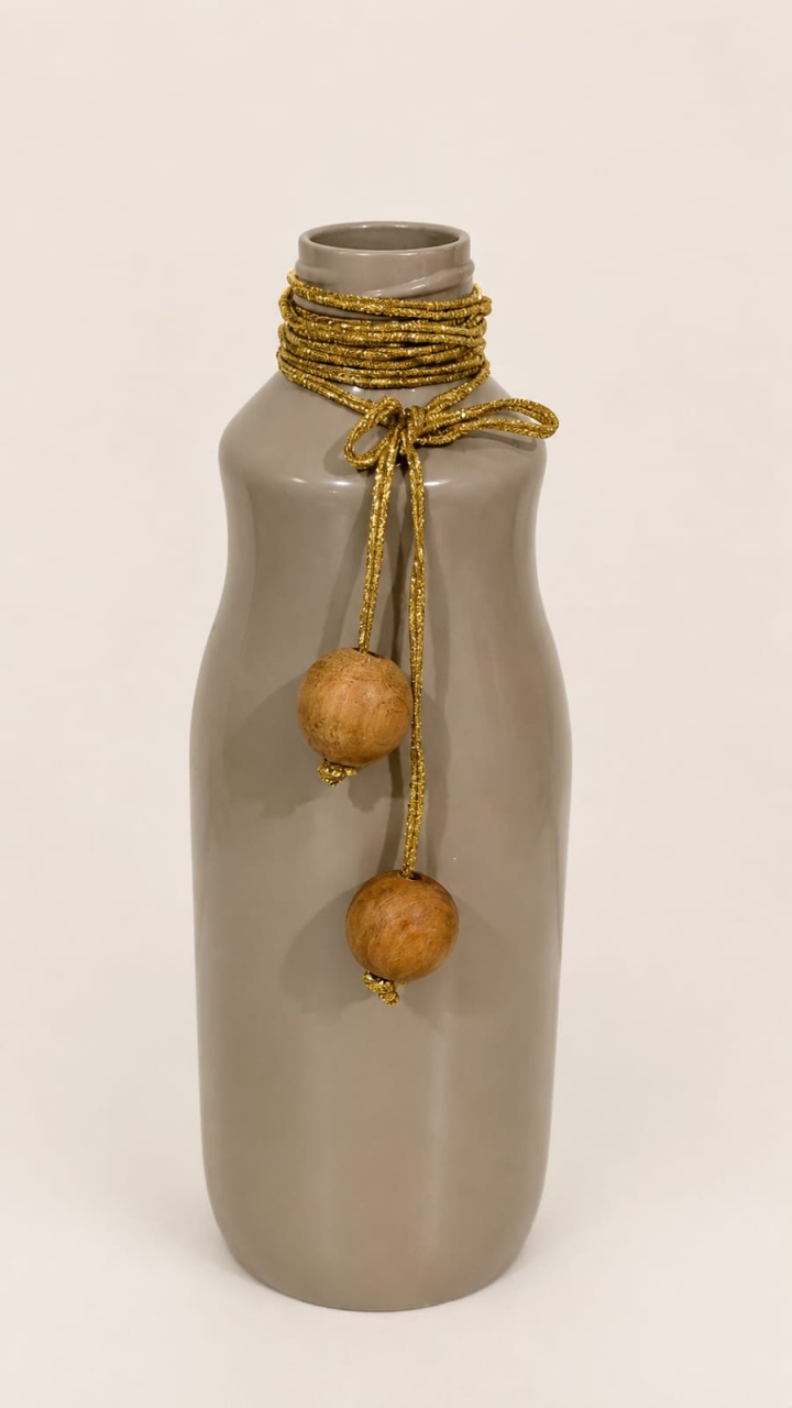 Vaso Bege Decorado - Ateliê Festas