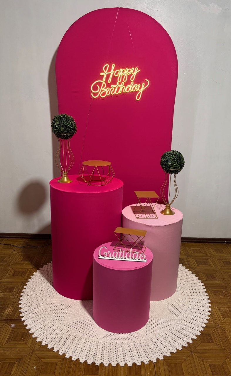 Happy Birthday Liso Rosa - Decoreli Decorações Pegue e Monte
