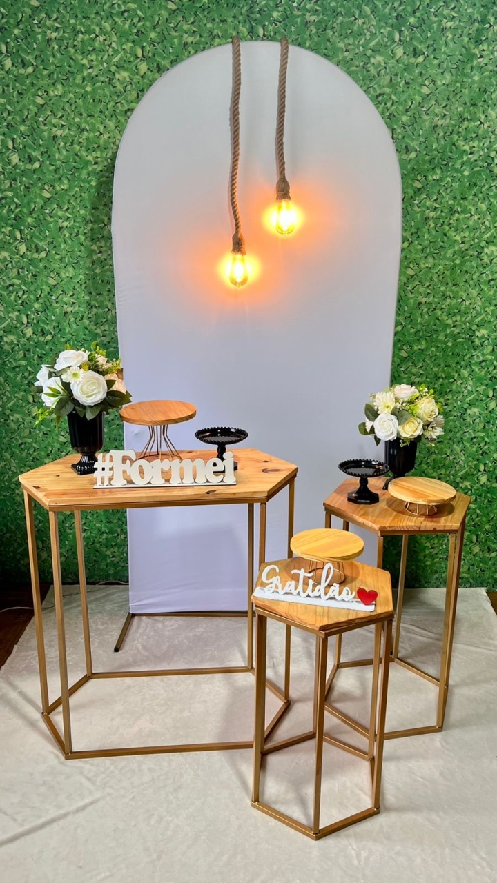 Formatura - Romano Branco + Luzes - Decoreli Decorações Pegue e Monte