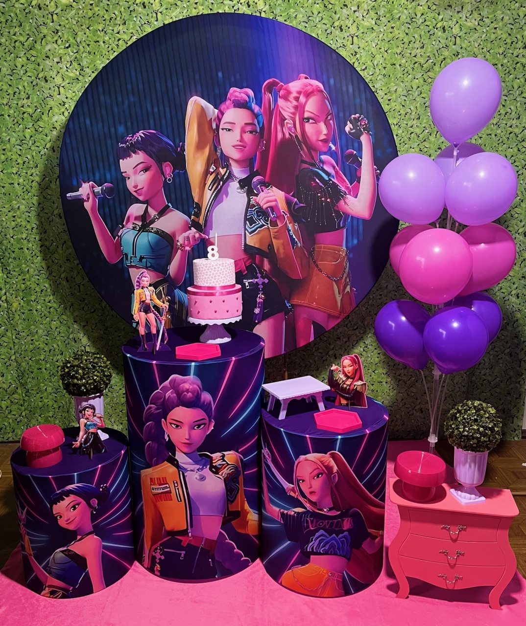 Guerreiras K-Pop - Kit Médio - Decoreli Decorações Pegue e Monte