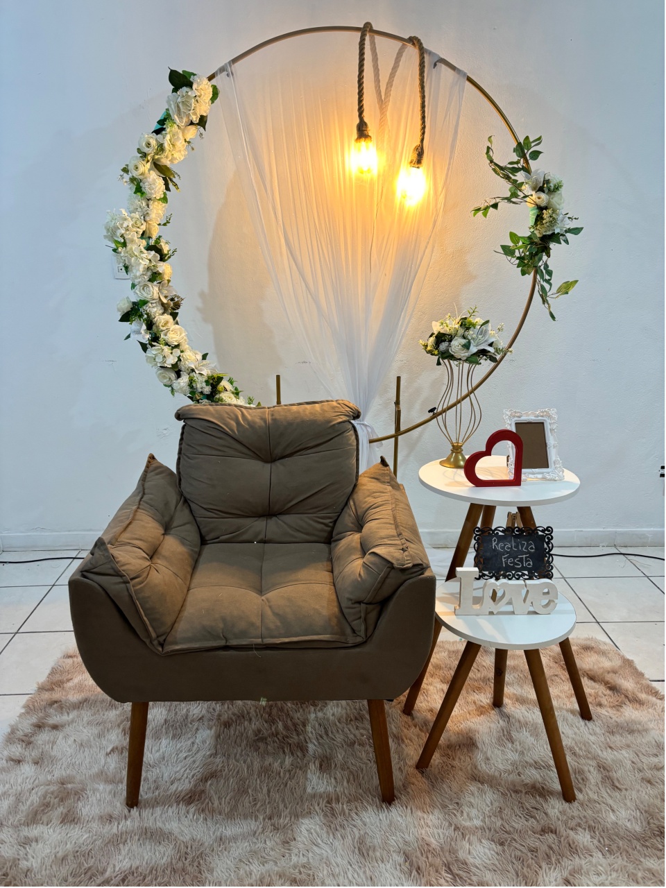 Kit Encontro de Casais Luxo Arco de Flores Branco - Realiza Festa
