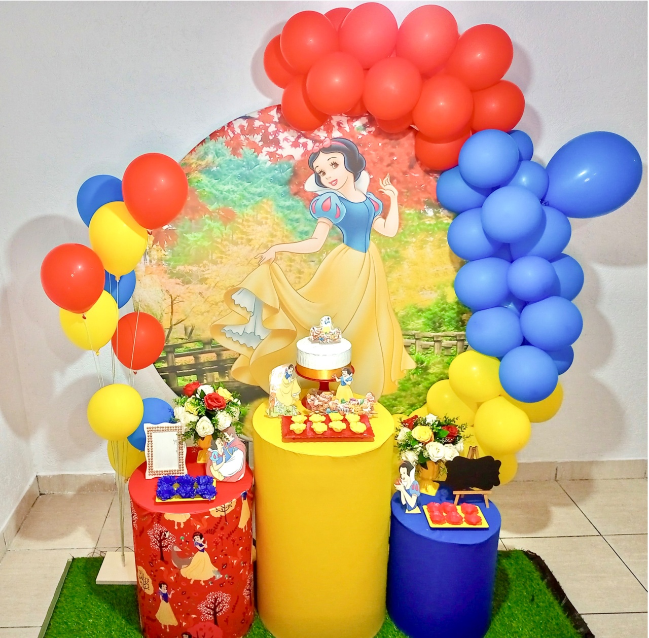 Kit Festa Aniversário Feminino Branca de Neve - Realiza Festa