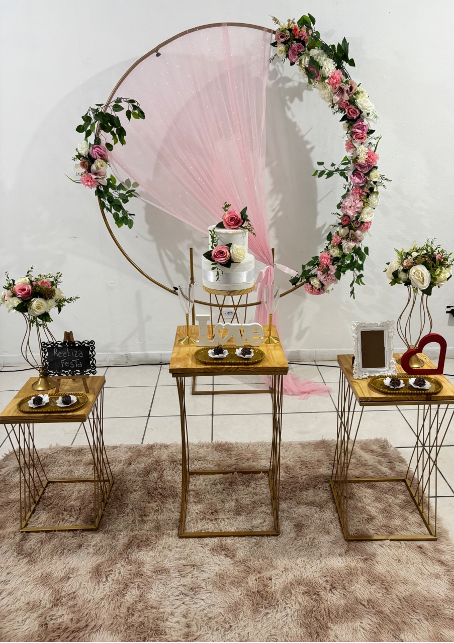 Kit Festa Casamento Arco Rosa Com Tecido Rosa - Realiza Festa
