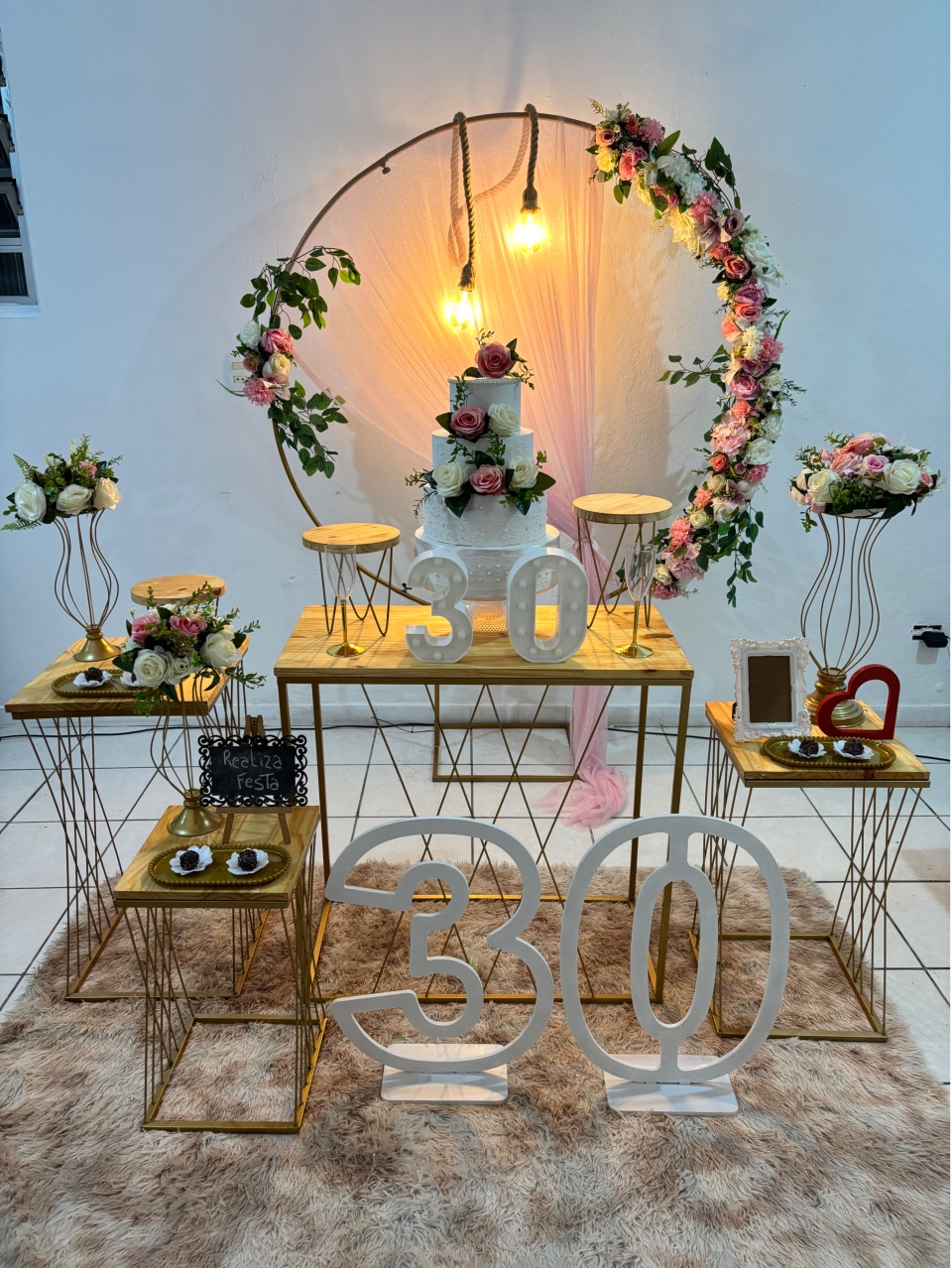 Kit Premium Adulto Feminino Arco Rosa Com Tecido Rosa - Realiza Festa