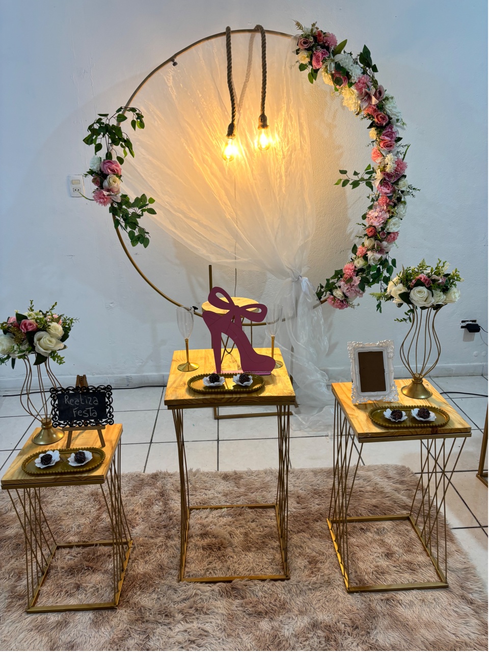 Kit Encontro de Mulheres Luxo Arco de Flores Lilás Rosa (Mesas) - Realiza Festa