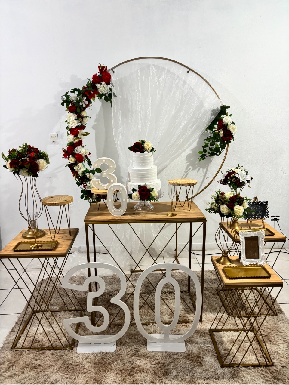 Kit Luxo Adulto Feminino Arco Vermelho - Realiza Festa