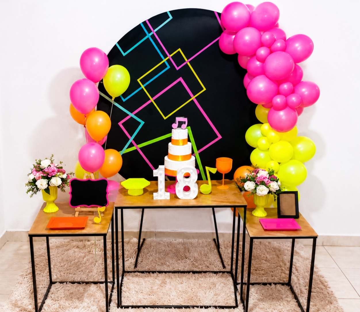Kit Festa Neon - Realiza Festa