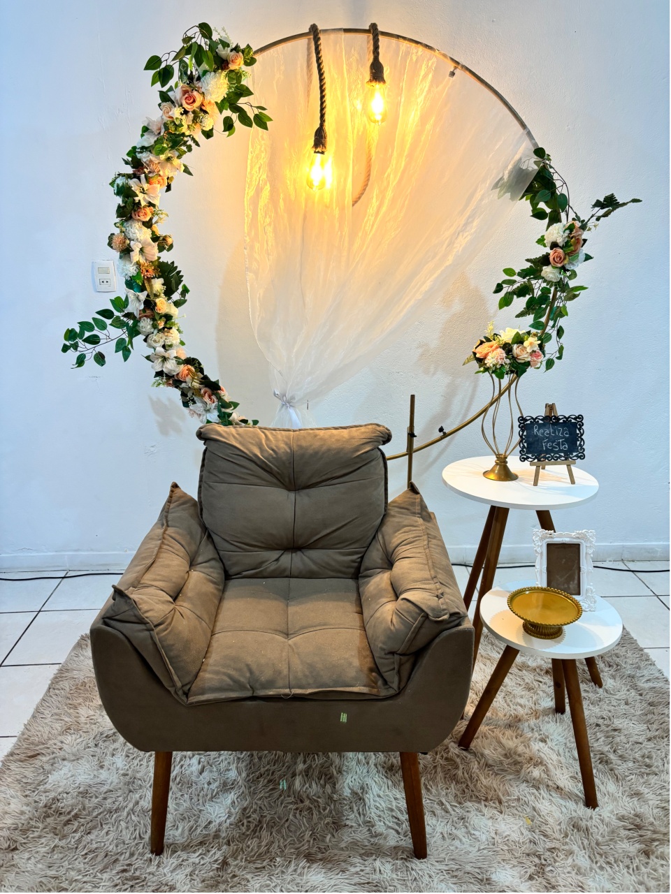 Kit Encontro de Mulheres Luxo Arco de Flores Salmão - Realiza Festa