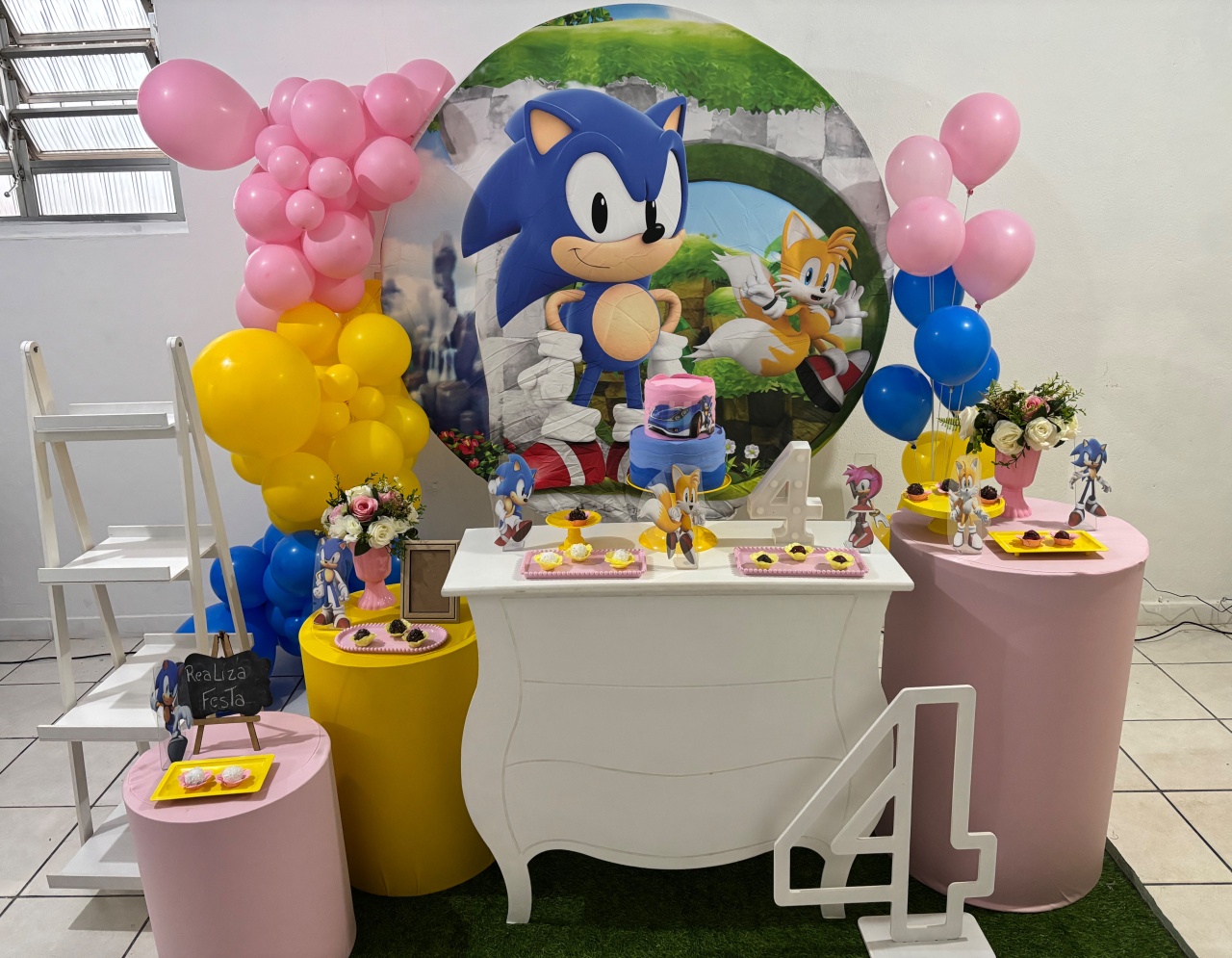 Kit Luxo Aniversário Feminino Sonic E Amigo - Realiza Festa