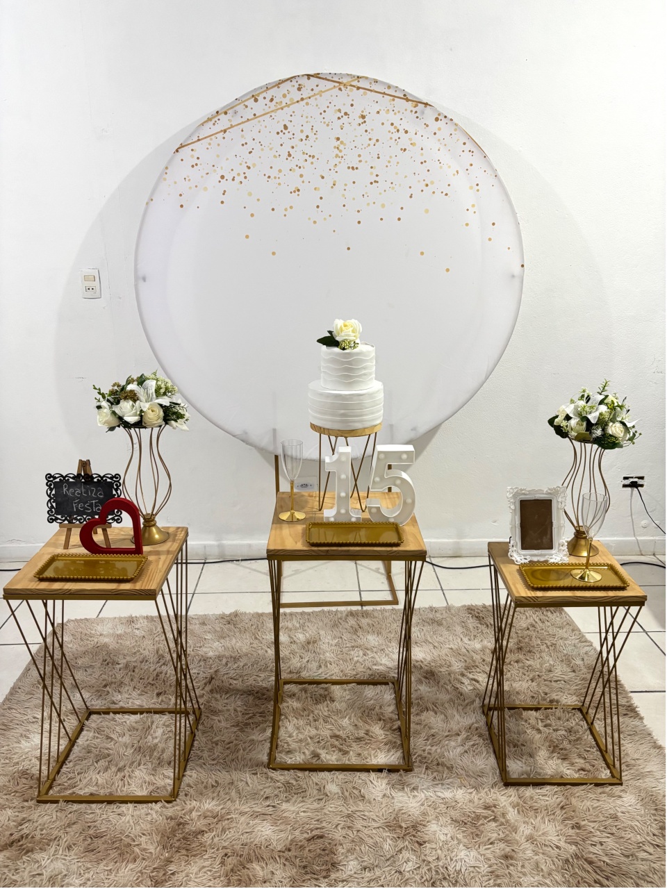 Kit Festa 15 Anos Capa Branco Com Glitter Dourado - Realiza Festa