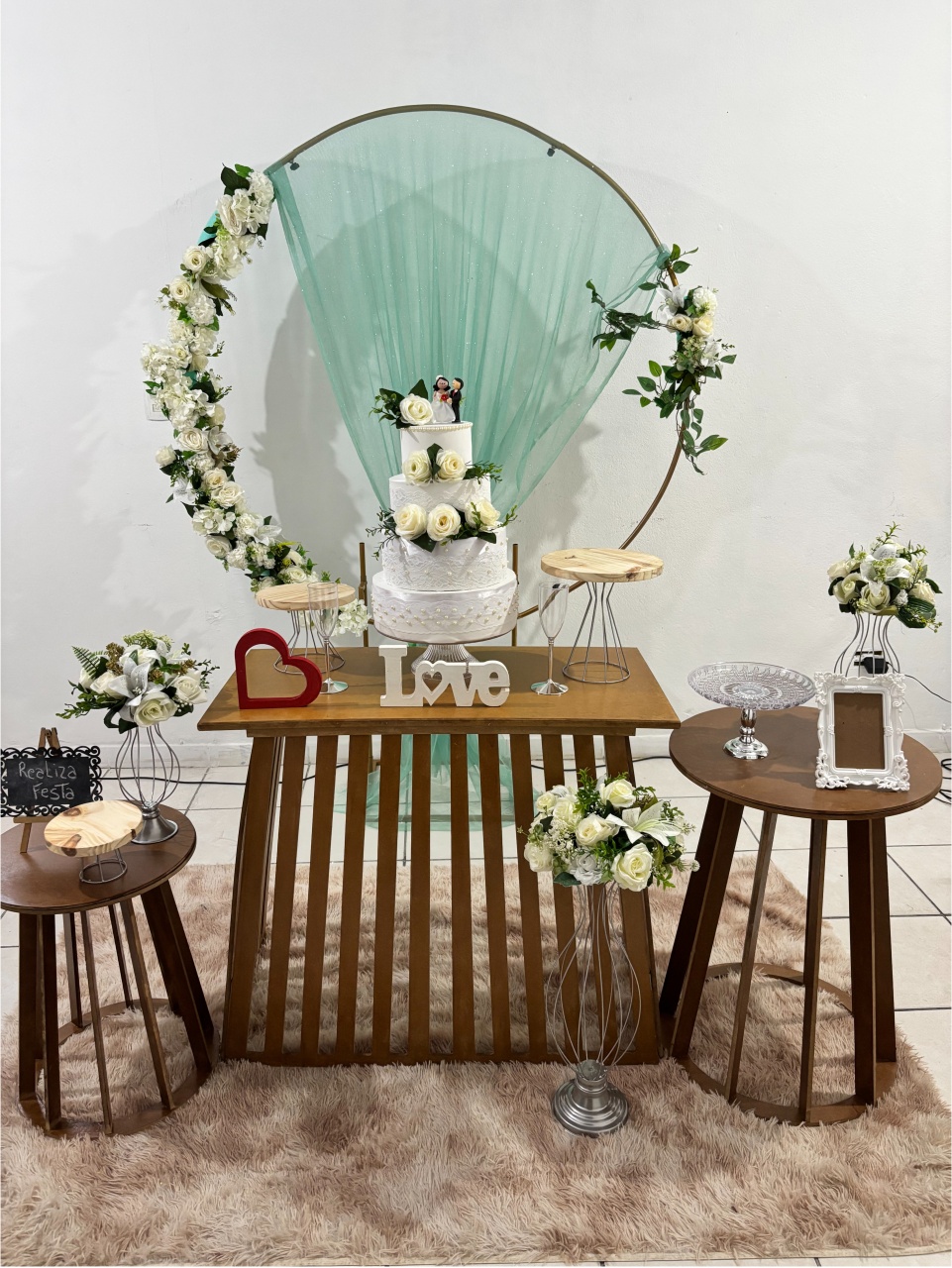 Kit Luxo Casamento Arco Branco Tecido Verde Menta Rústico - Realiza Festa