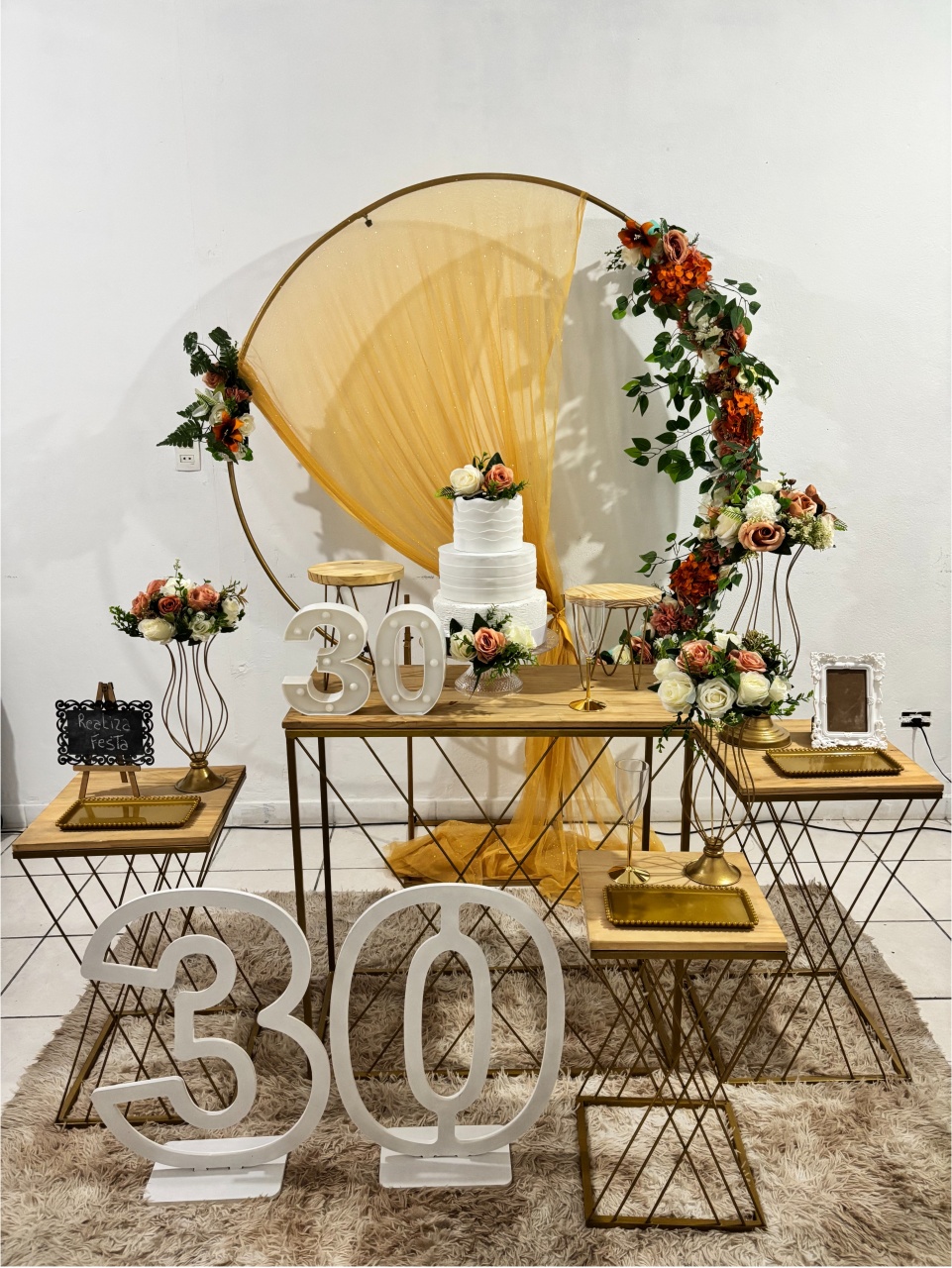 Kit Luxo Adulto Feminino Terracota Com Tecido Dourado - Realiza Festa
