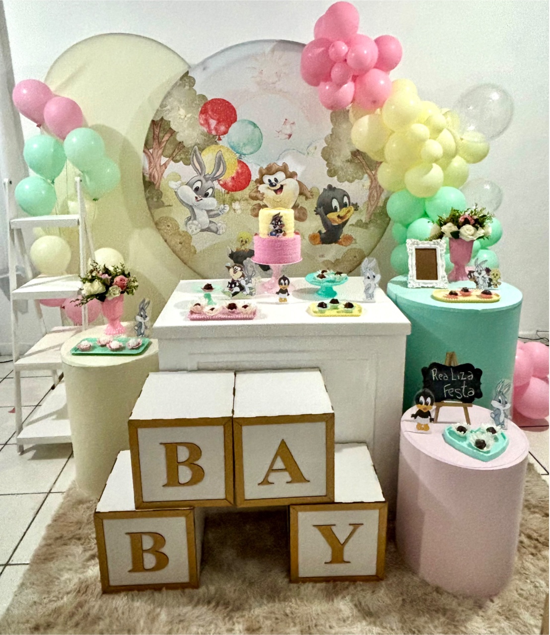 Kit Premium Chá de Bebê Baby Looney Tunes Para Menina - Realiza Festa
