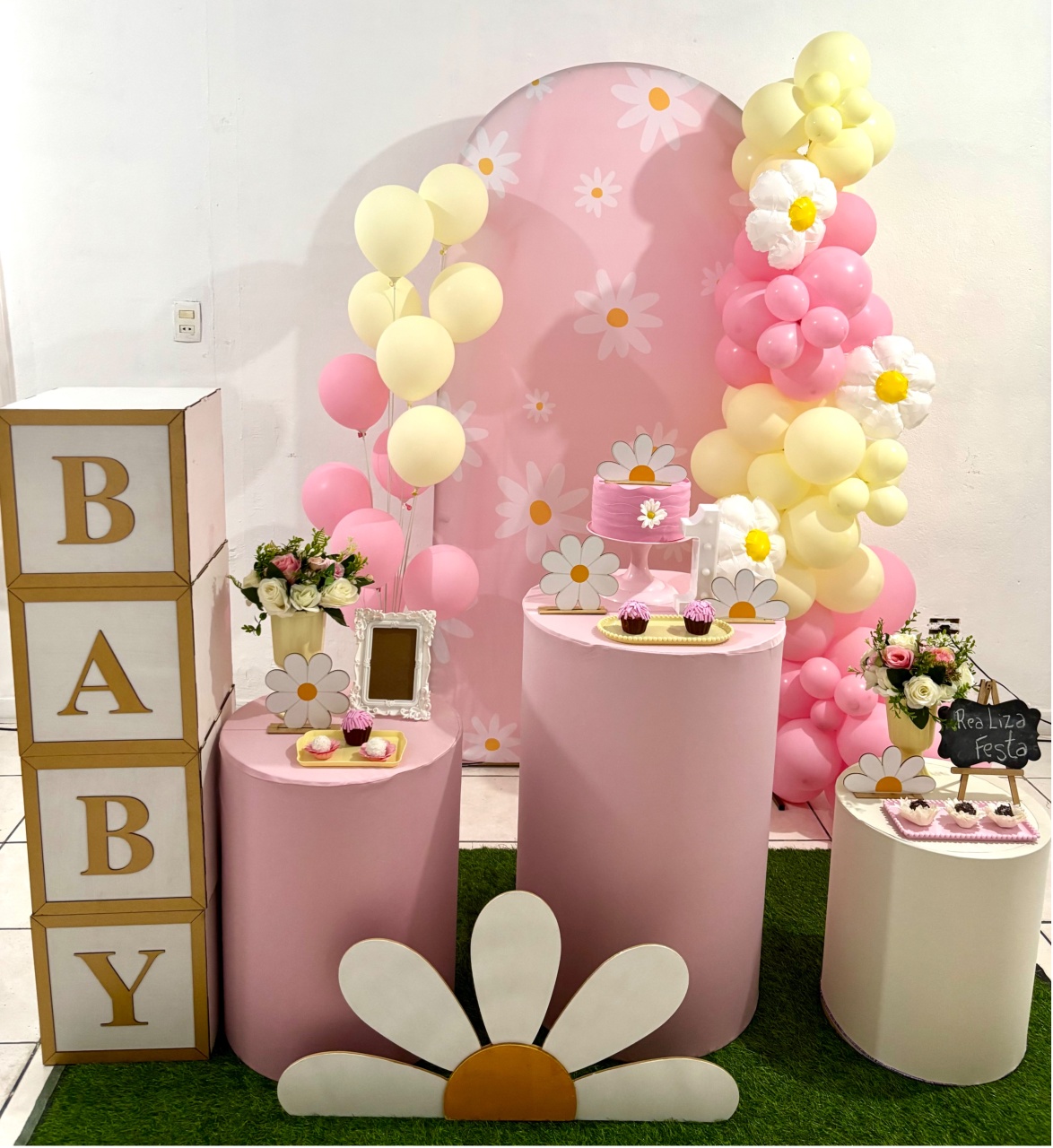 Kit Festa Chá de Bebê Margaridas - Realiza Festa