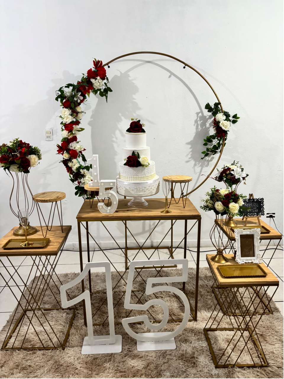 Kit Luxo 15 Anos Arco Vermelho - Realiza Festa