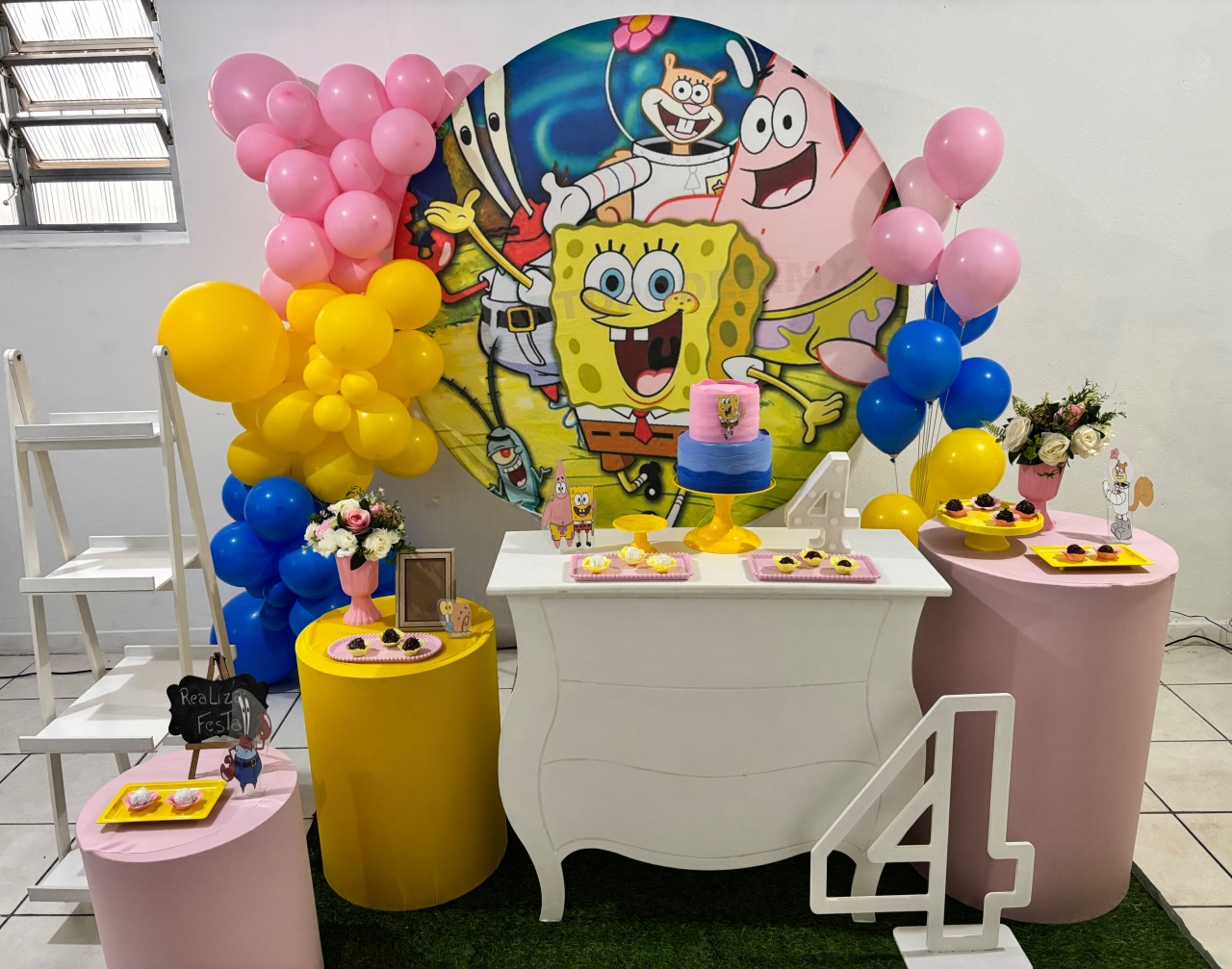 Kit Luxo Aniversário Bob Esponja Feminino - Realiza Festa