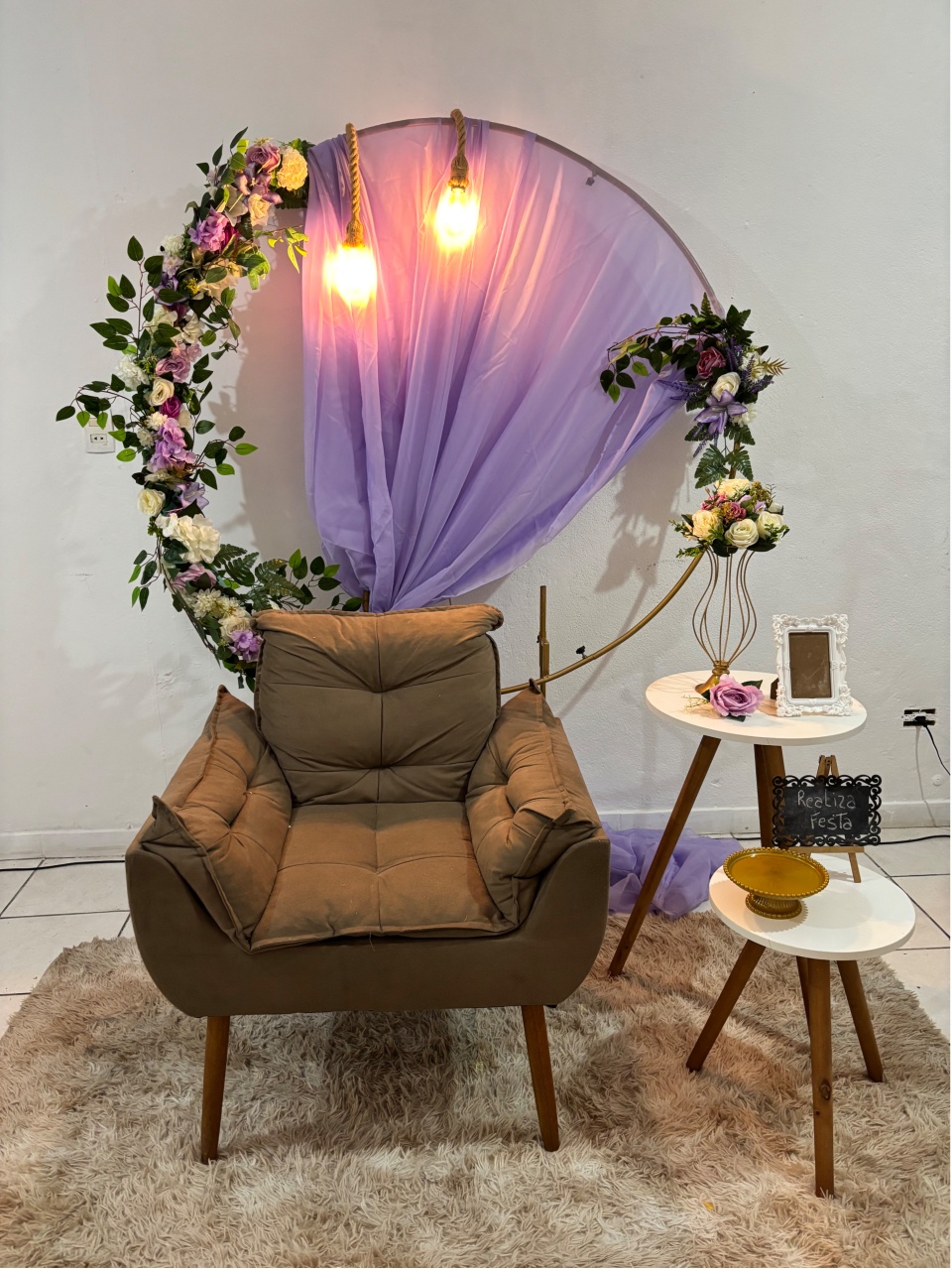 Kit Encontro de Mulheres Luxo Arco de Flores Lilás - Realiza Festa
