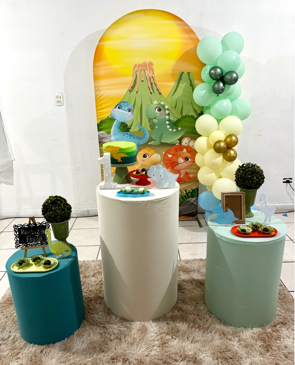 Kit Festa Aniversário Masculino Dino Baby Menino Romano - Realiza Festa