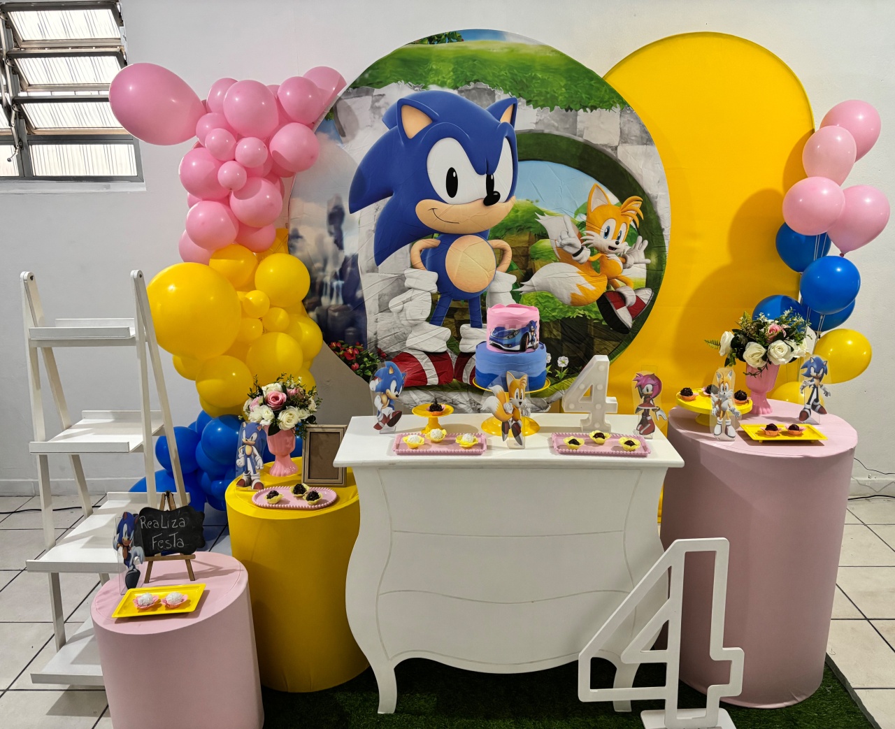 Kit Premium Aniversário Feminino Sonic E Amigo - Realiza Festa