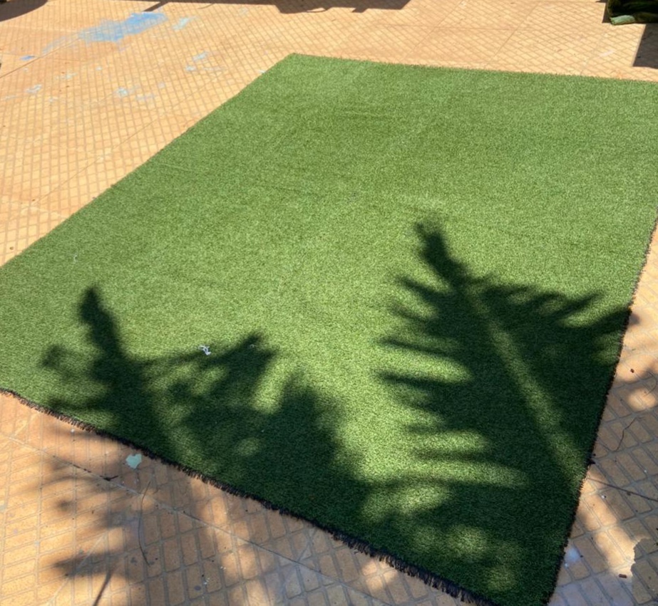 Tapete de Grana Sintetica 2,96X2,45M - LÊ FESTAS LOCAÇÃO DE 