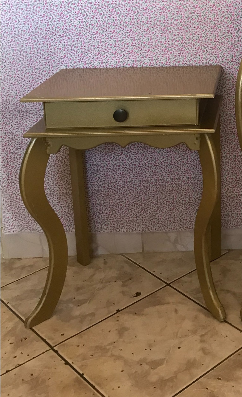 Mdf Aparador Lateral Dourado C/ 1 Gaveta - LÊ FESTAS LOCAÇÃO DE 