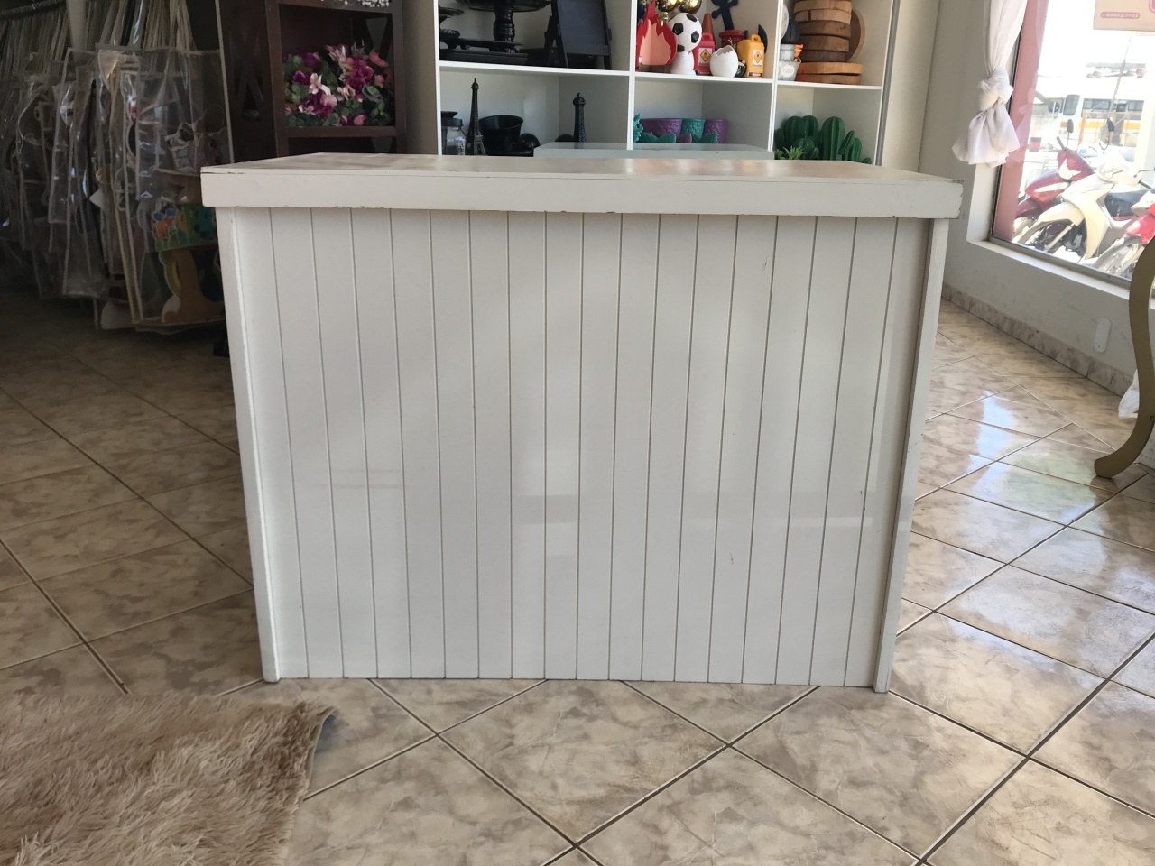 Mesa Peg Board Branco 81X1,04 - LÊ FESTAS LOCAÇÃO DE 