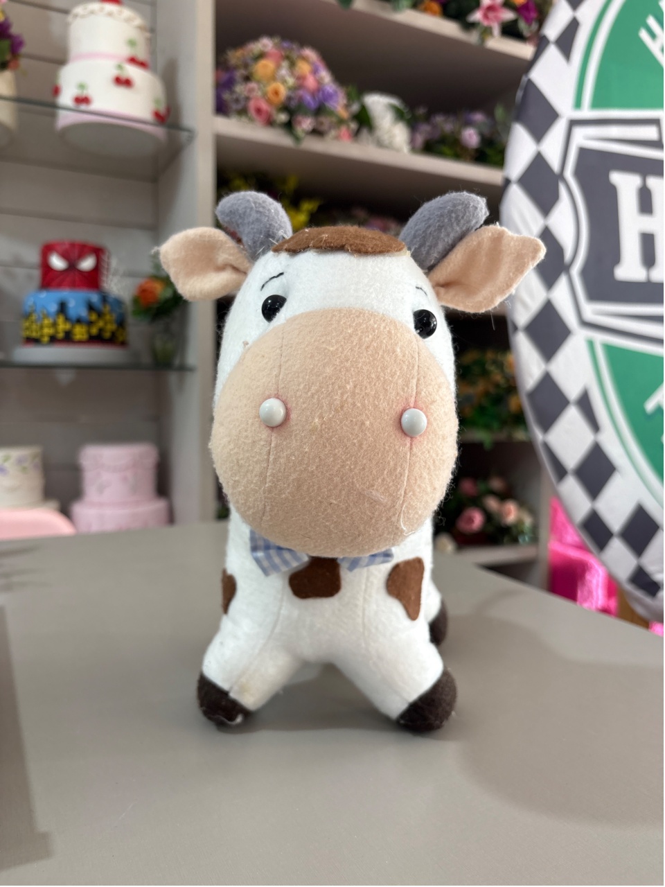 Feltro Fazendinha Vaquinha 25Cm - LÊ FESTAS LOCAÇÃO DE 