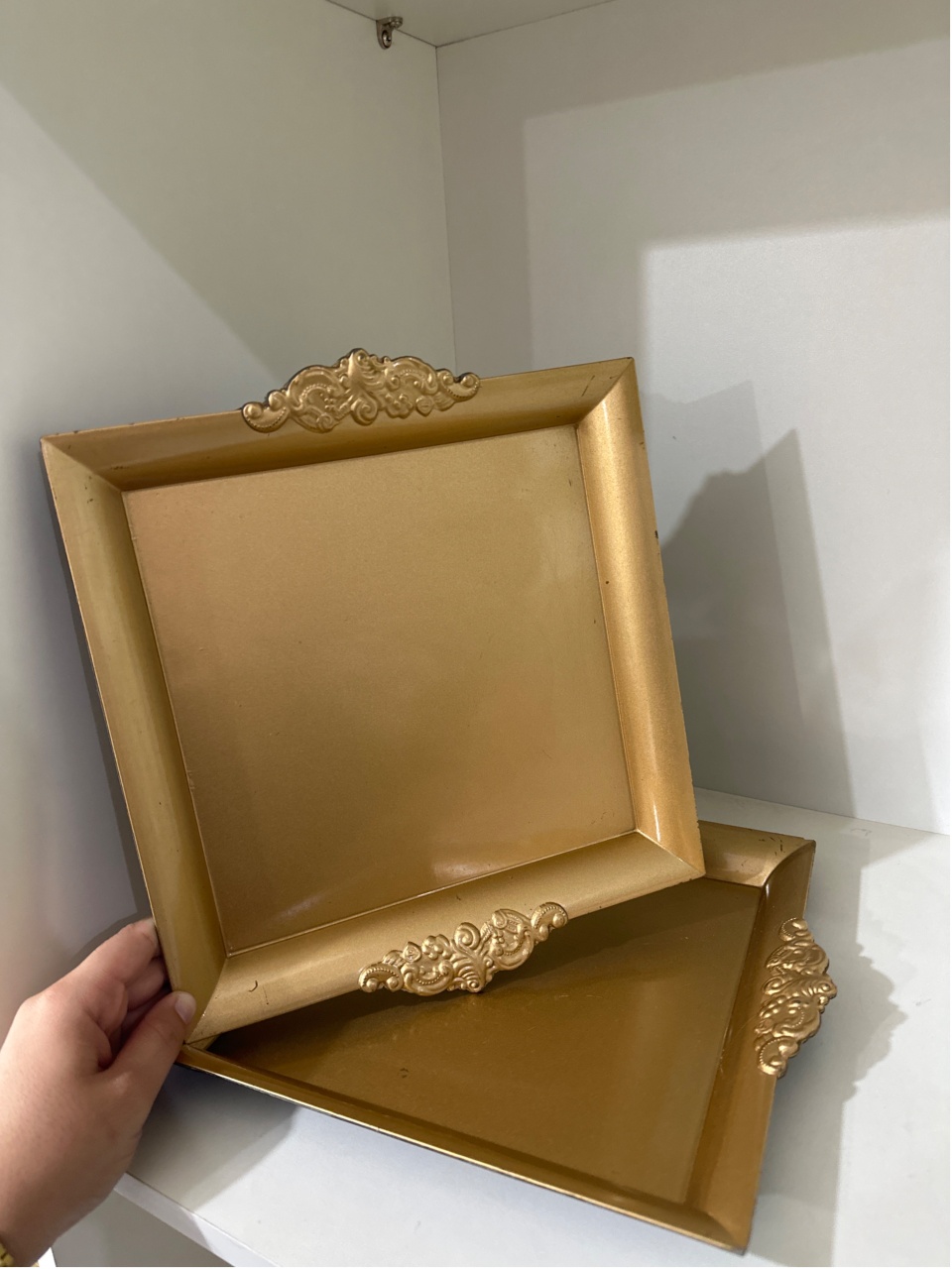 Prato Raso Dourado 33 Cm - LÊ FESTAS LOCAÇÃO DE 