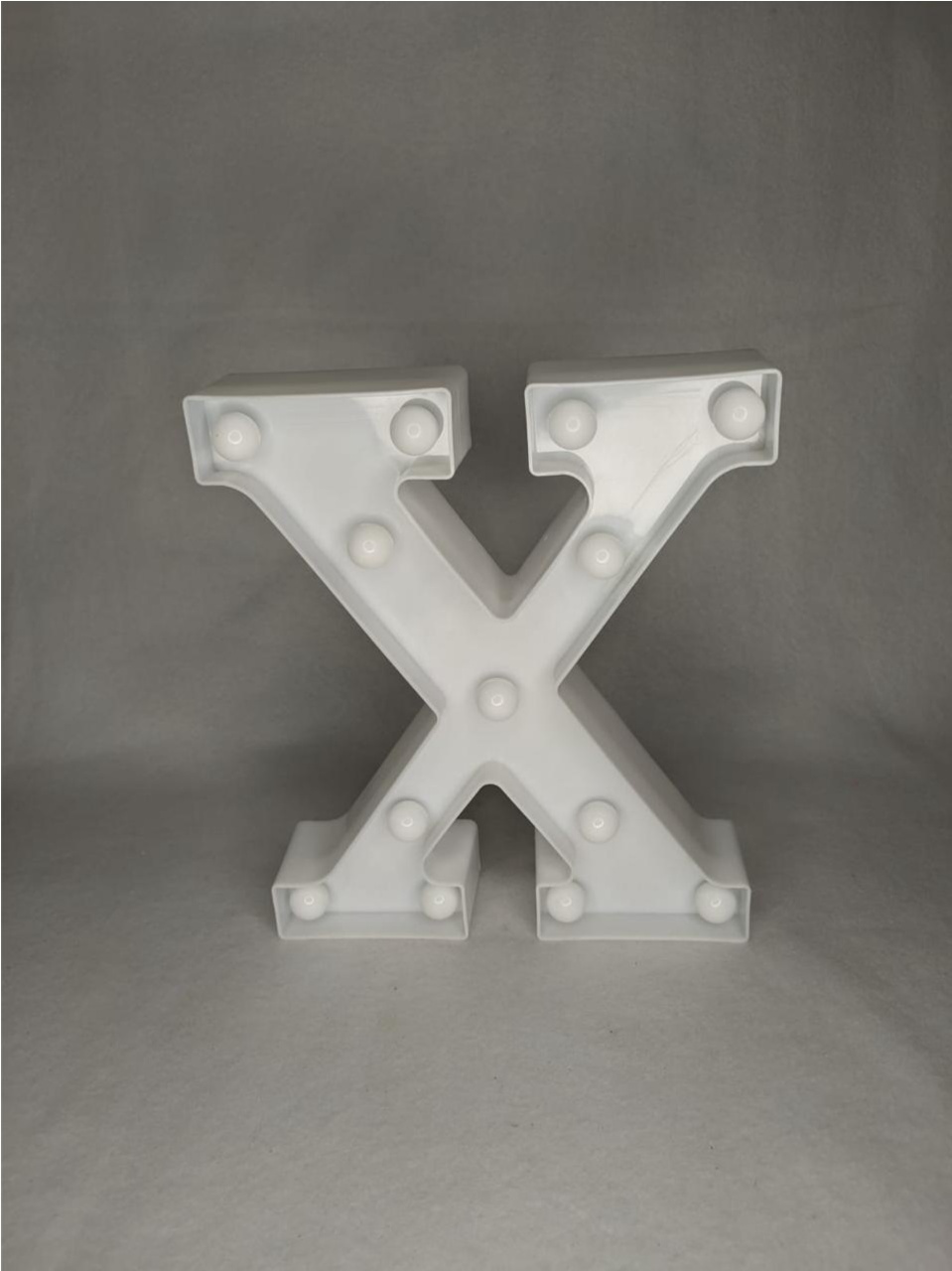 Letra Led X 22Cm - LÊ FESTAS LOCAÇÃO DE 