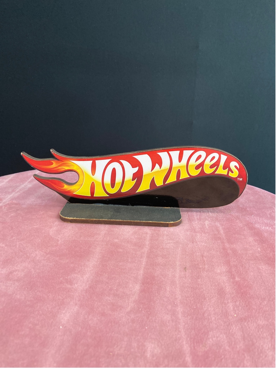 Display Placa Hot Wheels - LÊ FESTAS LOCAÇÃO DE 