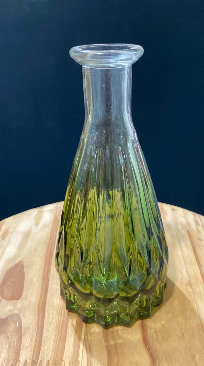 Jarro Vintage Verde Torre Diamante 14,50 Cm - LÊ FESTAS LOCAÇÃO DE 
