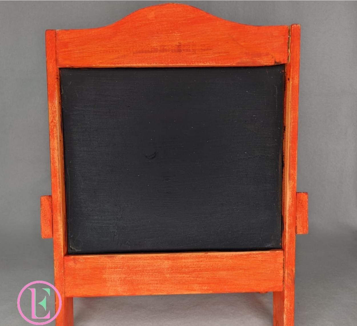 Lousa Leo Laranja 26X25Cm - LÊ FESTAS LOCAÇÃO DE 