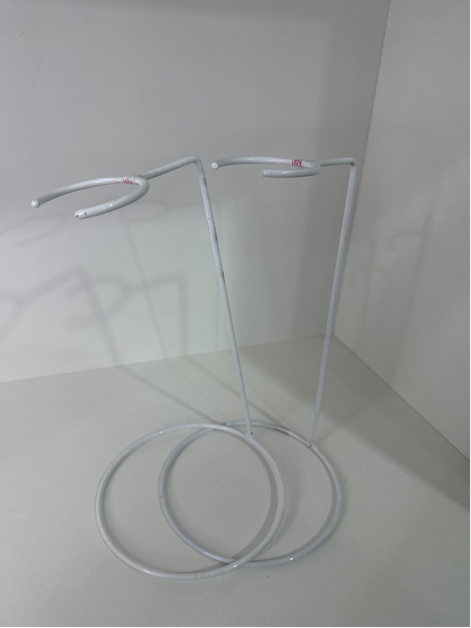 Suporte Ferro Para Pelucias 2460-24Cm - LÊ FESTAS LOCAÇÃO DE 