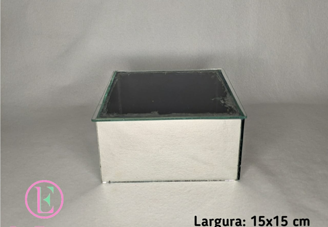 Caixa Espelhada 15X15X9-Vp 229 - LÊ FESTAS LOCAÇÃO DE 