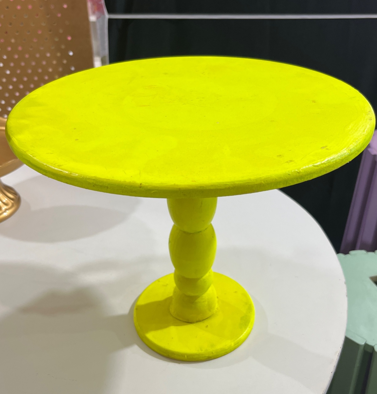 Mdf Boleira Amarelo Neon G - LÊ FESTAS LOCAÇÃO DE 