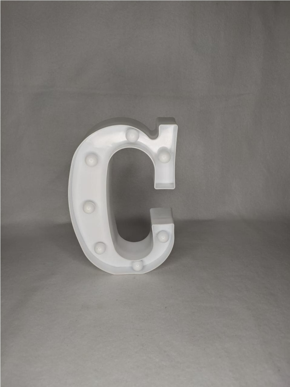 Letra Led C 22Cm - LÊ FESTAS LOCAÇÃO DE 