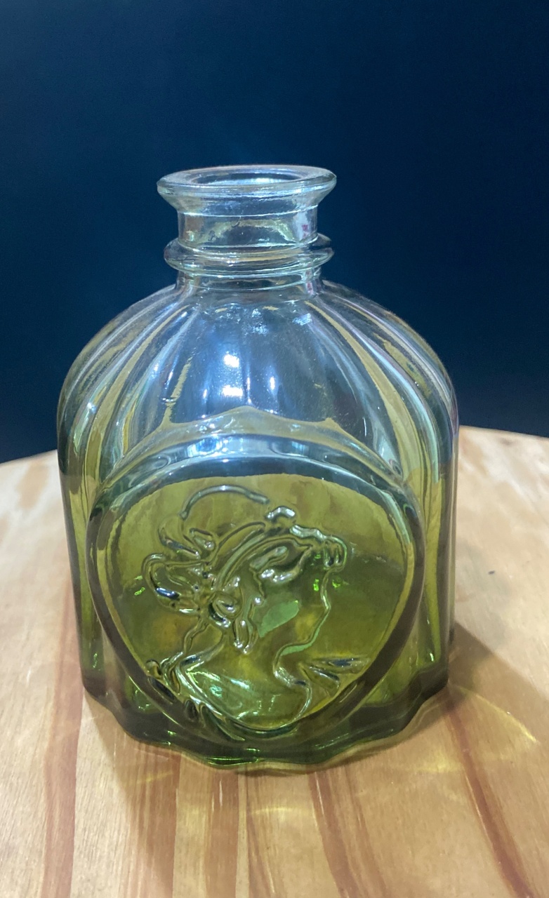 Jarro Vintage Verde Estriado 8Cm - LÊ FESTAS LOCAÇÃO DE 