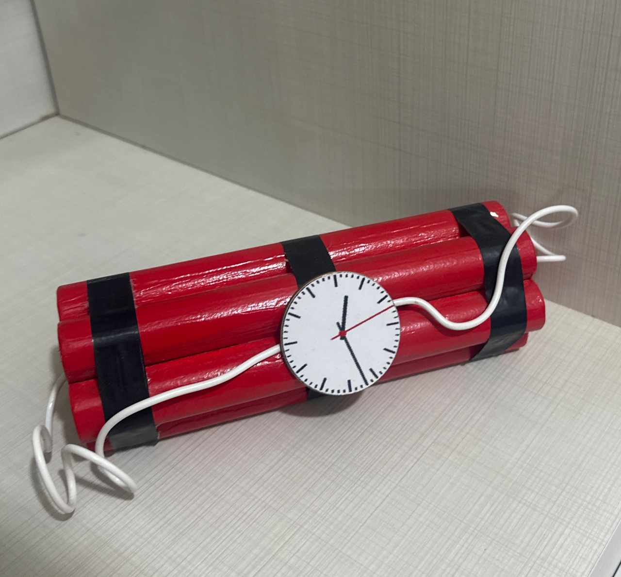Enfeite Dinamite 1841-19 Cm - LÊ FESTAS LOCAÇÃO DE 