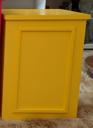 Mesa Cubo Moldura M Amarelo - 68X40Cm - LÊ FESTAS LOCAÇÃO DE 