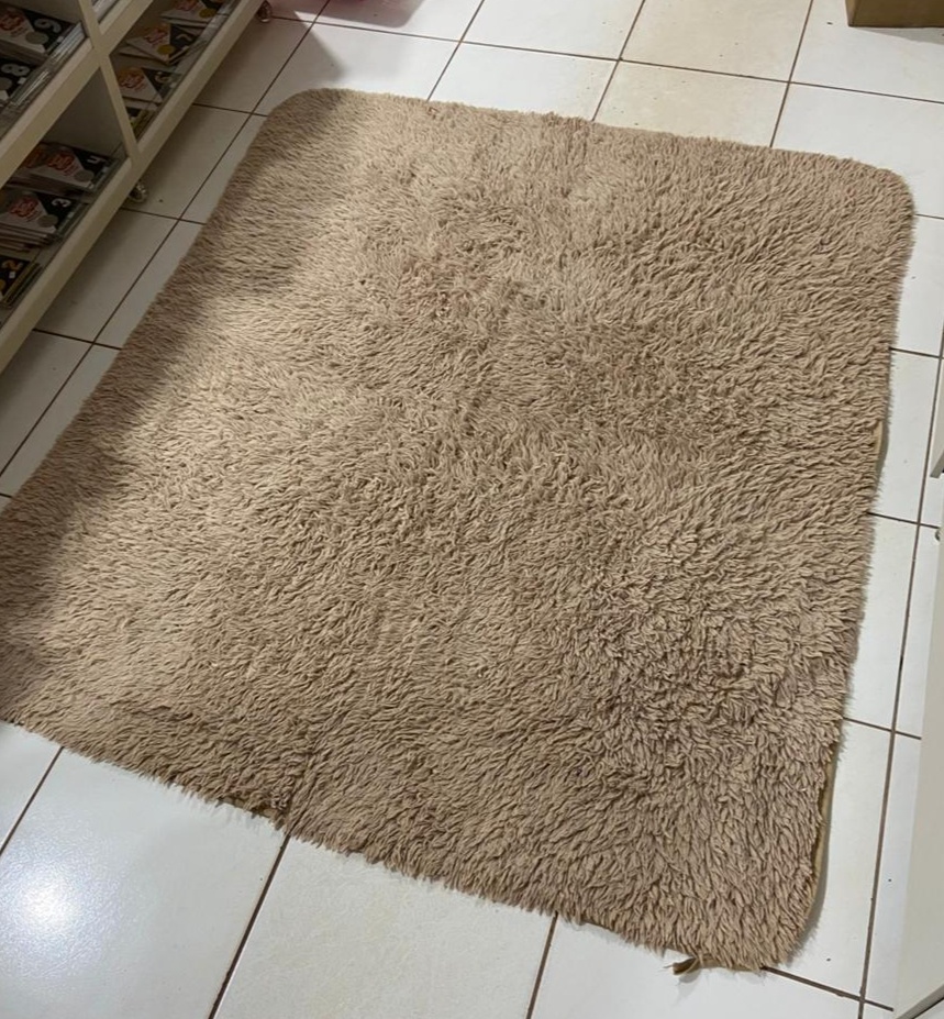 Tapete Bege 2X1,65M - LÊ FESTAS LOCAÇÃO DE 