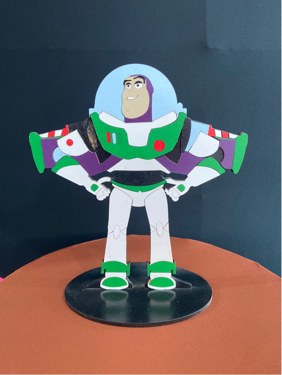 Mdf Personagem Toy Story - Buzz - LÊ FESTAS LOCAÇÃO DE 
