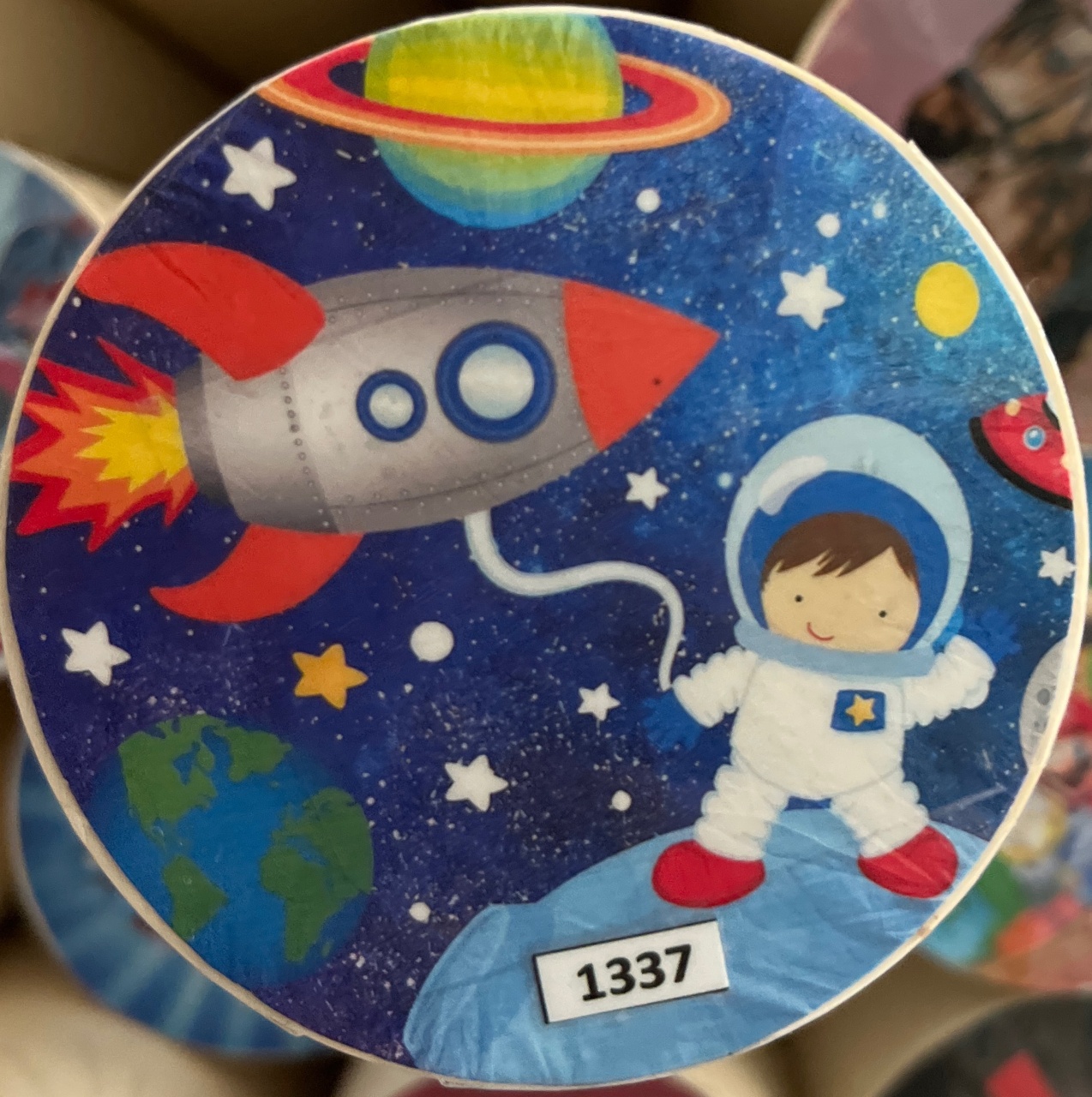 Tecido Painel Redondo 1,5M Astronauta - LÊ FESTAS LOCAÇÃO DE 