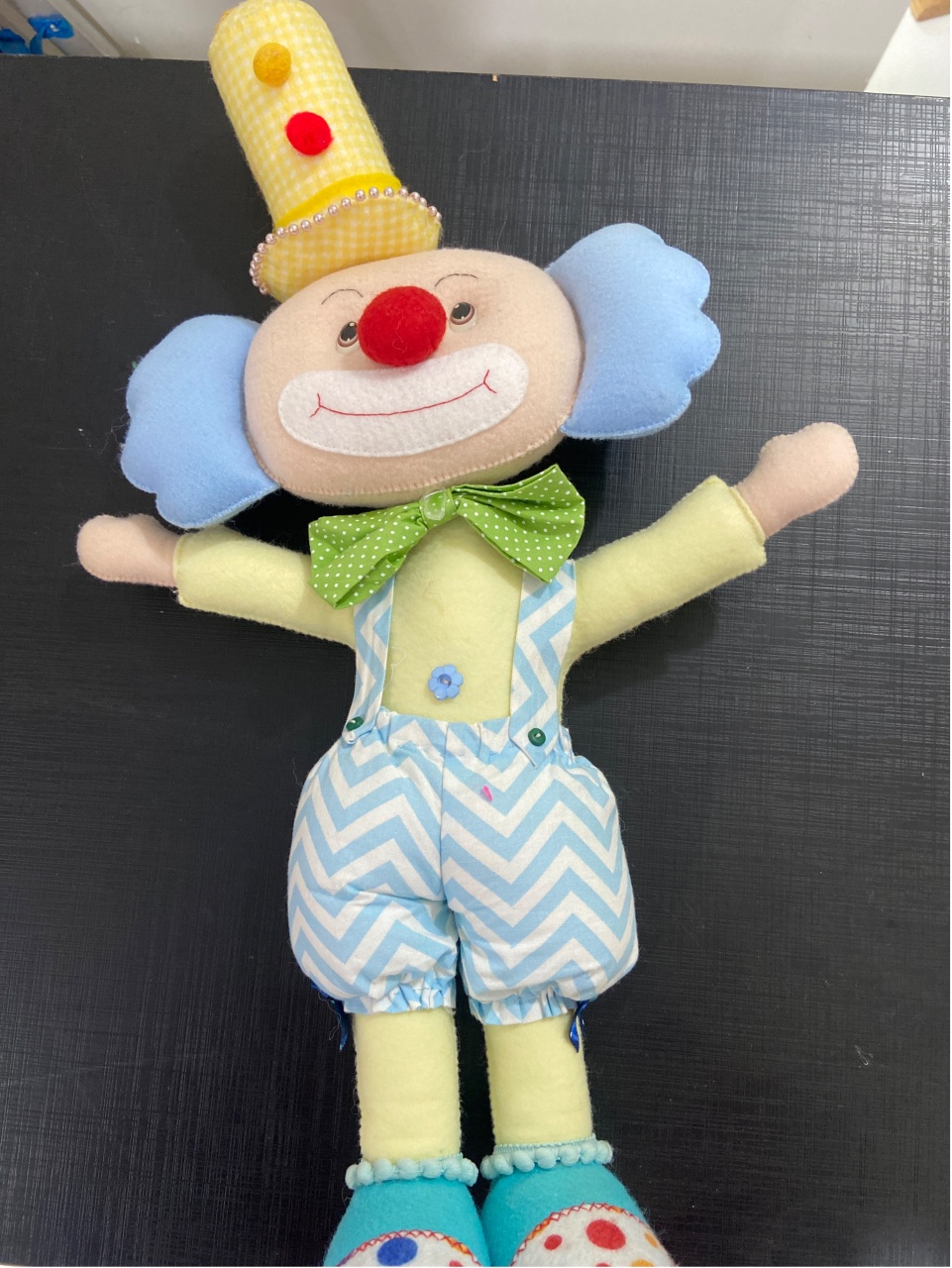 Feltro Circo Palhaço Em Pe 45 Cm - LÊ FESTAS LOCAÇÃO DE 