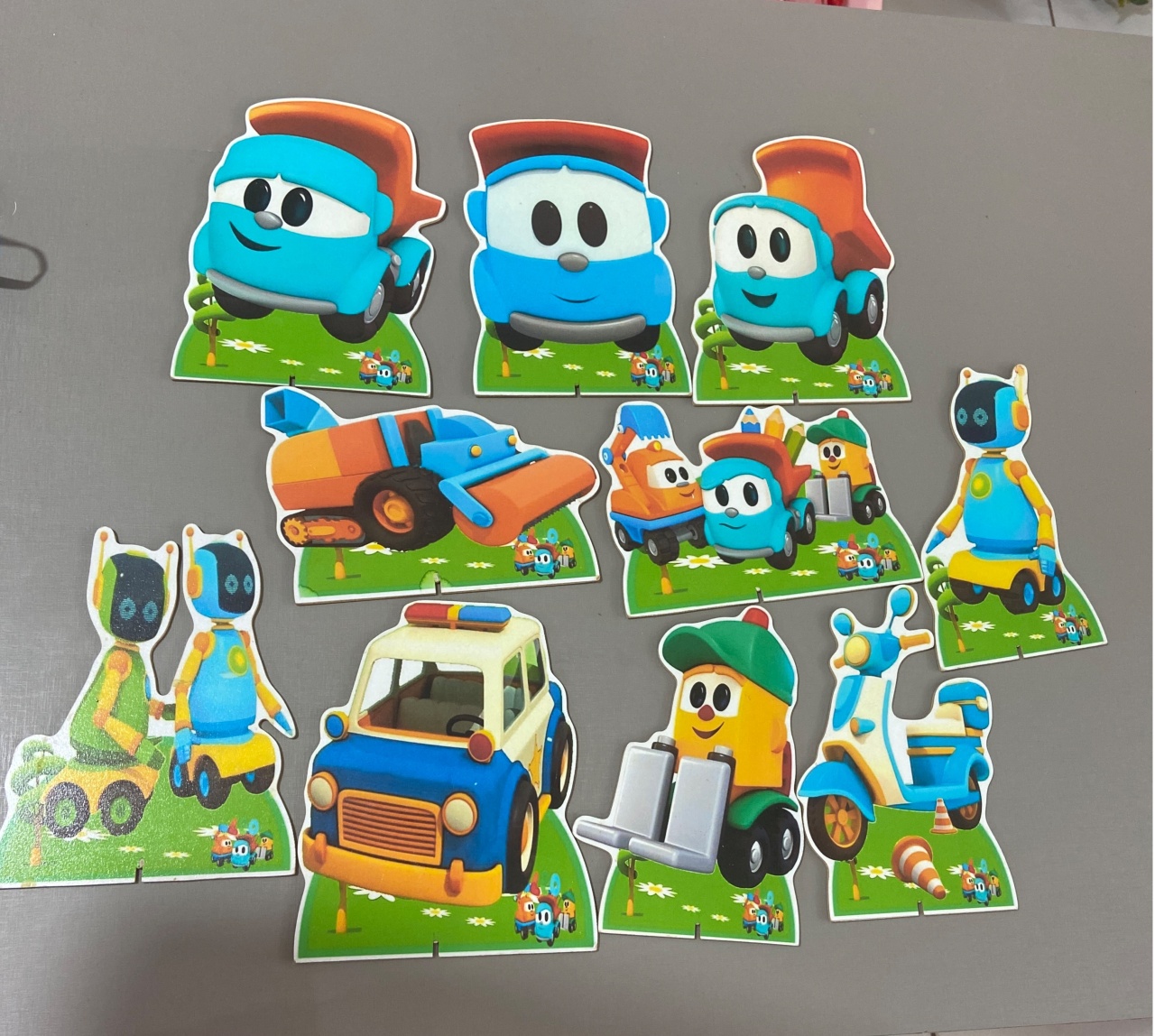 Jg. Totens Leo O Caminhão 10 Pcs - LÊ FESTAS LOCAÇÃO DE 