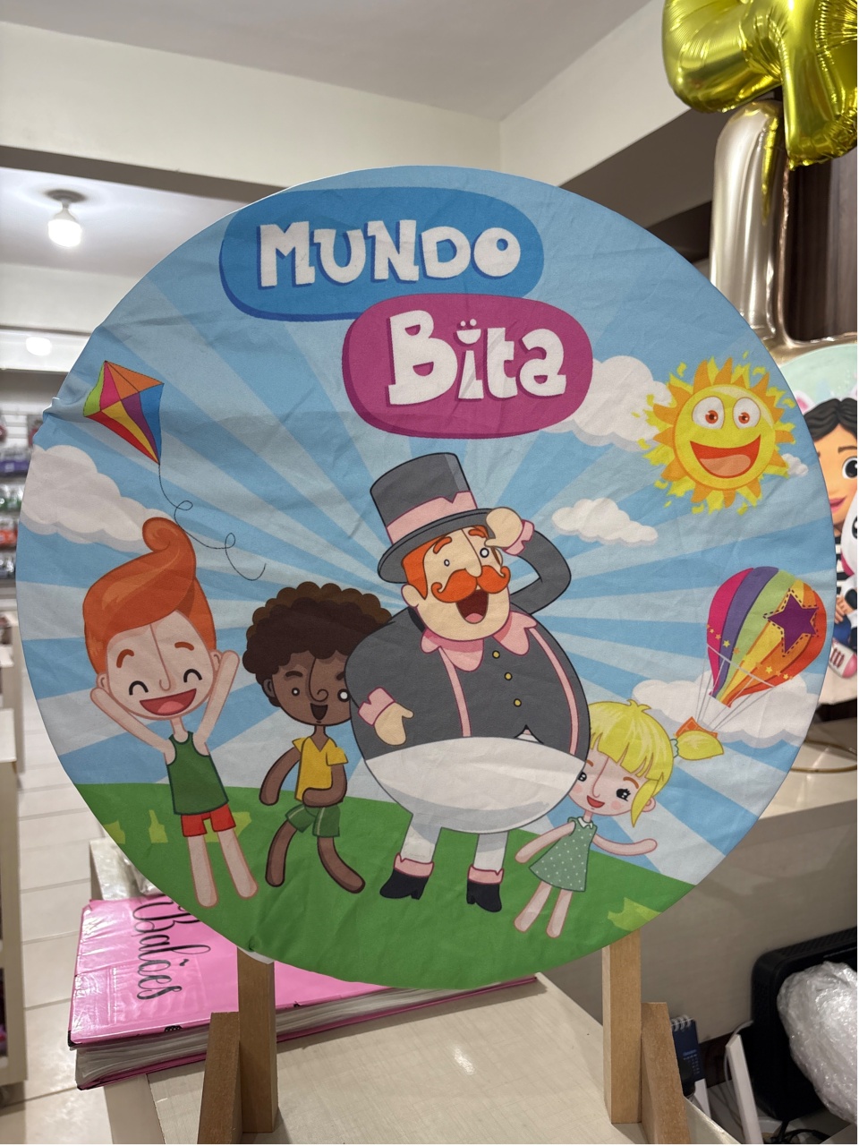 Tecido Painel Redondo 50 Cm Mundo Bitta - LÊ FESTAS LOCAÇÃO DE 