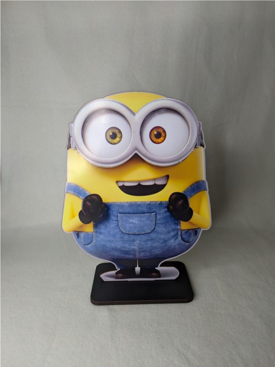 Display Adesivo Minions -Bob - LÊ FESTAS LOCAÇÃO DE 