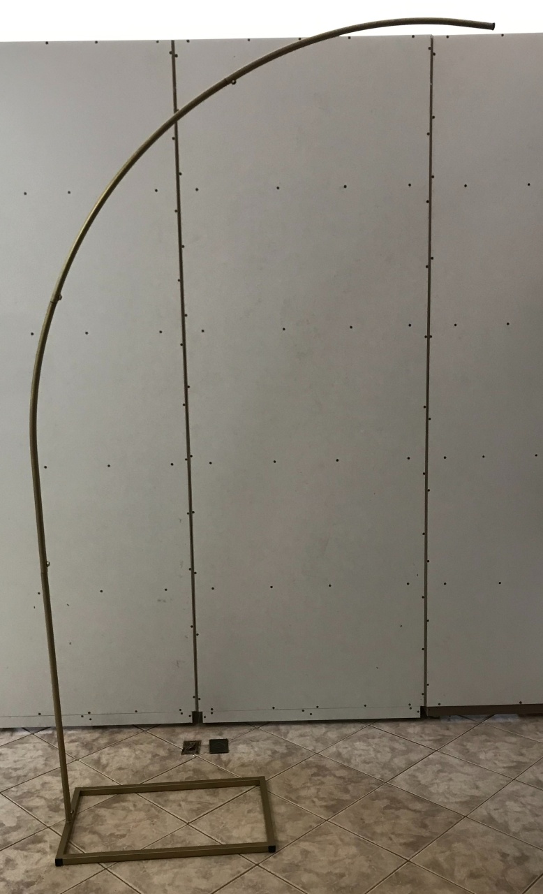 Estrutura Painel Meia Lua 2,40X1,60M - LÊ FESTAS LOCAÇÃO DE 