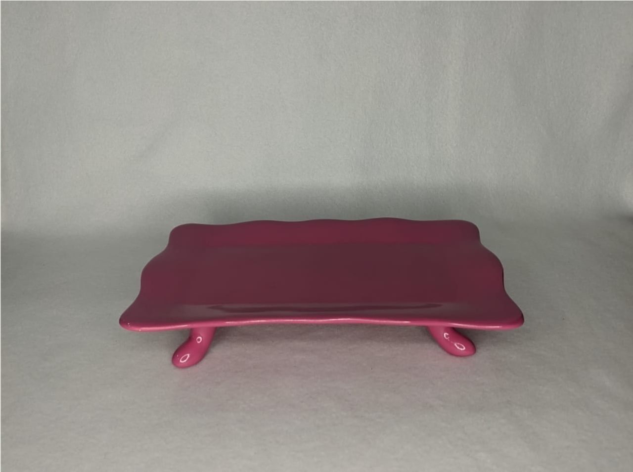 Travessa Bella Com Pe Pink - LÊ FESTAS LOCAÇÃO DE 
